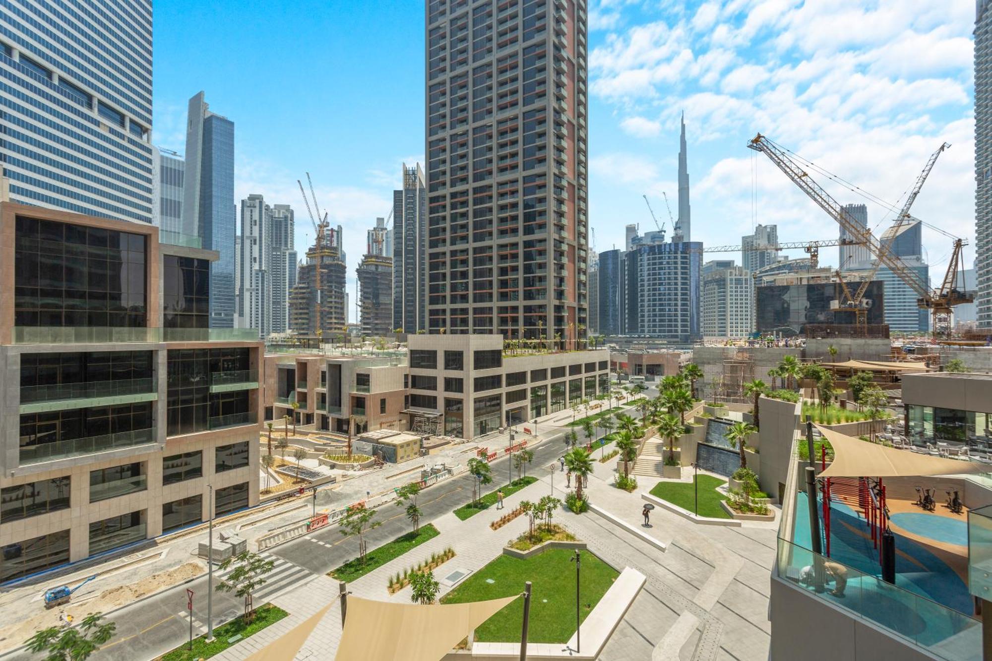 Lavish 1-bedroom W Burj Khalifa View In Peninsula Dubai