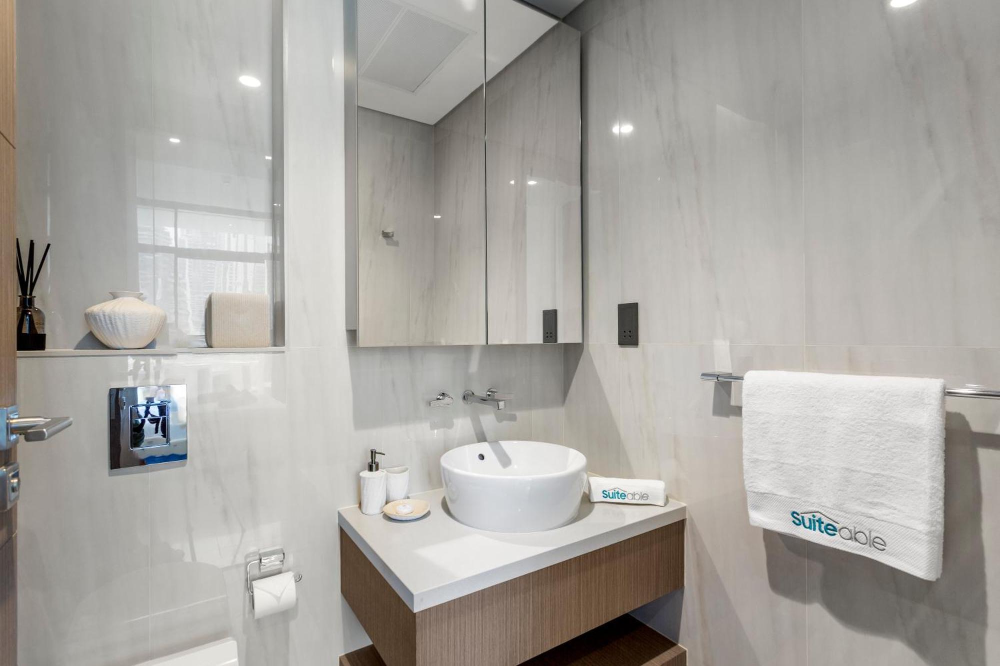 Lavish 1-bedroom W Burj Khalifa View In Peninsula Dubai